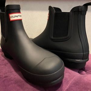 Brand new Hunter Original Chelsea Boots: Black